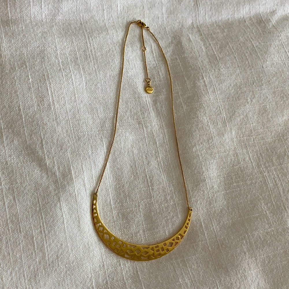 **LAST CHANCE** Stella & Dot Gold Geometric Cut Out Necklace